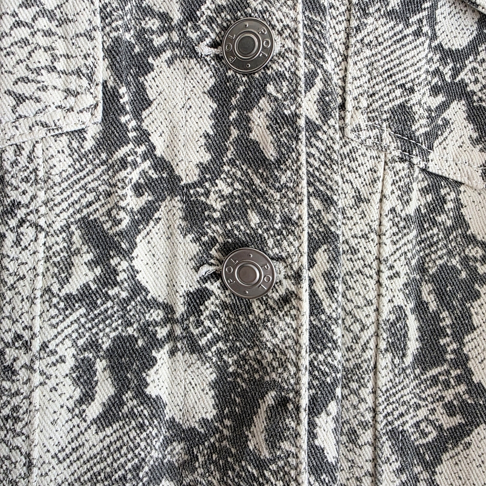 POL Monochrome Snake Print Jacket - Picture 6 of 7